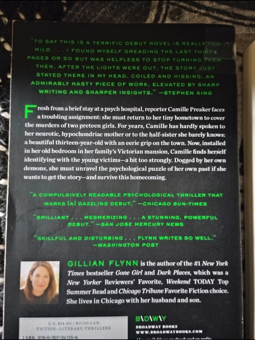 Gillian Flynn Bundle - Picture 2 of 3